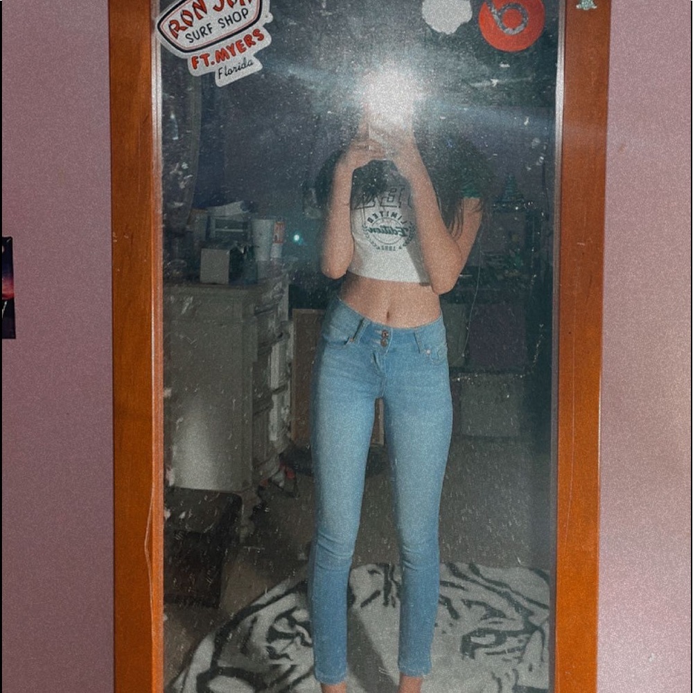 Skinny jeans girl